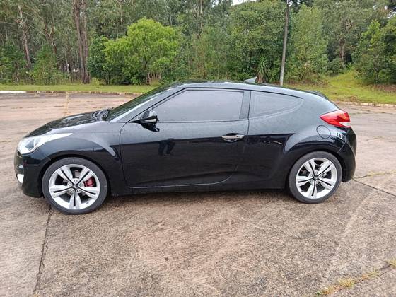 HYUNDAI VELOSTER 1.6 16V GASOLINA 3P AUTOMÁTICO HYUNDAI VELOSTER 1.6 16V GASOLINA 3P AUTOMÁTICO